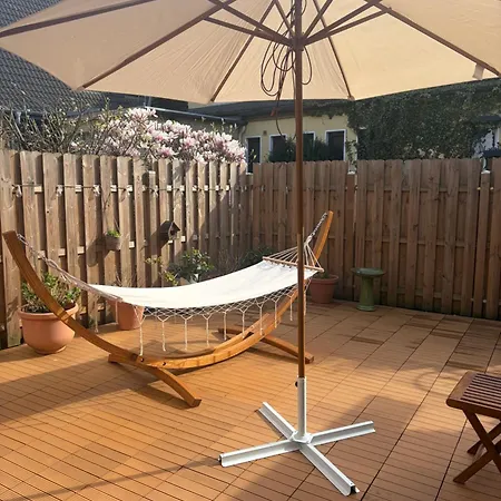 Idyllische Mit Terrasse Und Seezugang Appartement Bosau