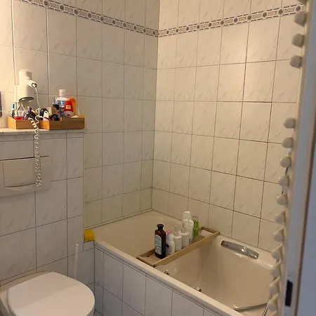 Idyllische Mit Terrasse Und Seezugang Appartement